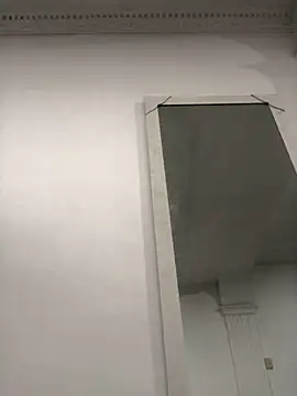 SweetLatiin  online show from September 27, 2025, 9:32 pm