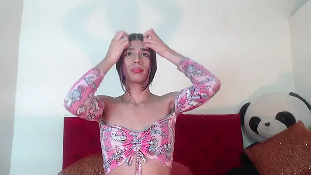 Snapshot of Luluu_08 chatting on March 12, 2025, 4:24 pm Luluu 08 online show from March 12, 2025, 4:24 pm