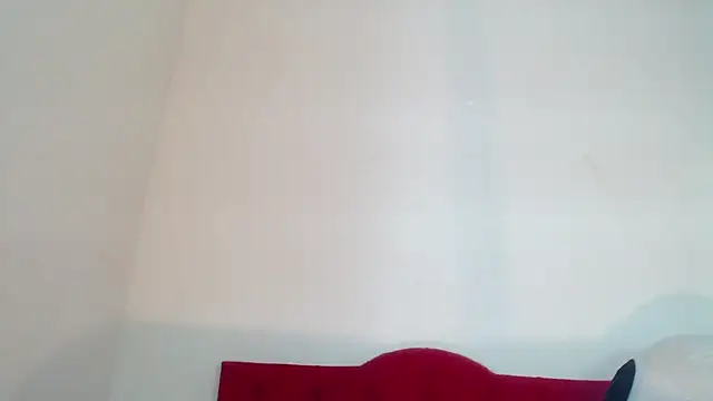 Snapshot of Luluu_08 chatting on February 28, 2025, 9:23 pm Luluu 08 online show from February 28, 2025, 9:23 pm