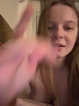 Snapshot of wrenlie chatting on October 3, 2025, 5:47 pm wrenlie online show from October 3, 2025, 5:47 pm