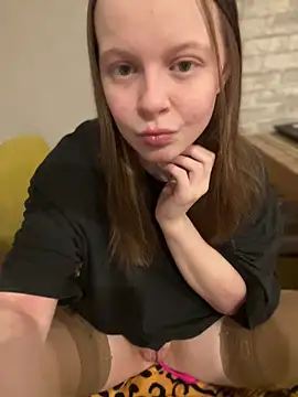 Snapshot of wrenlie chatting on March 15, 2025, 7:48 pm wrenlie online show from March 15, 2025, 7:48 pm