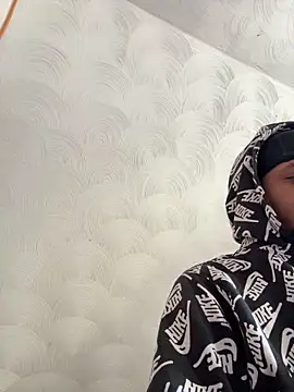 rayyymack online show from December 16, 2025, 2:21 pm