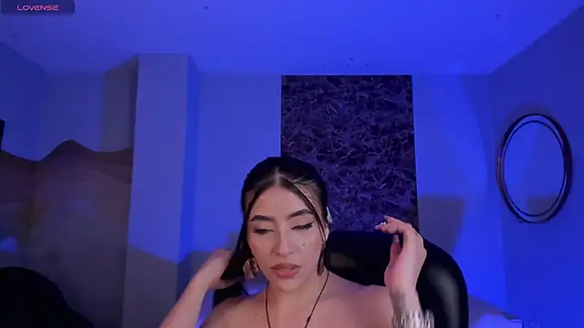 ValeriaRiveraX online show from March 12, 2025, 10:05 am