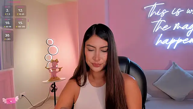 Snapshot of ArianaDumont chatting on November 5, 2025, 11:46 am ArianaDumont online show from November 5, 2025, 11:46 am