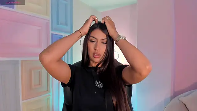 Snapshot of ArianaDumont chatting on September 13, 2025, 11:43 am ArianaDumont online show from September 13, 2025, 11:43 am