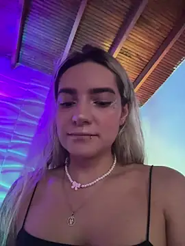 mariablonde  online show from September 25, 2025, 7:31 pm