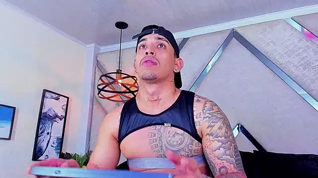 Damian09  online show from February 11, 2025, 3:50 am