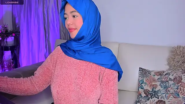 azzahara069 online show from October 7, 2025, 3:18 am