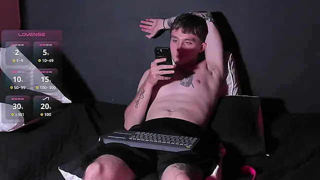 Snapshot of Dylanwhite23_ chatting on October 18, 2025, 8:22 pm Dylanwhite23 online show from October 18, 2025, 8:22 pm