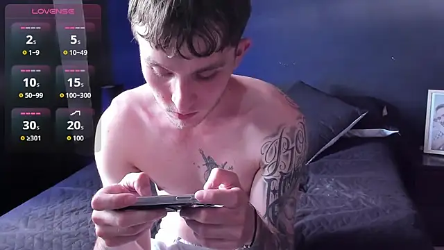 Dylanwhite23  online show from December 14, 2025, 7:08 pm