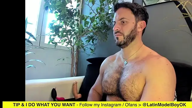 arielenbsas online show from February 28, 2025, 9:44 pm