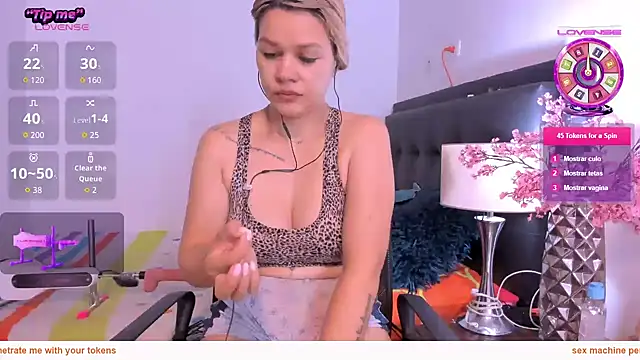 Snapshot of daniela_beauty chatting on May 20, 2026, 1:19 pm daniela beauty online show from May 20, 2026, 1:19 pm
