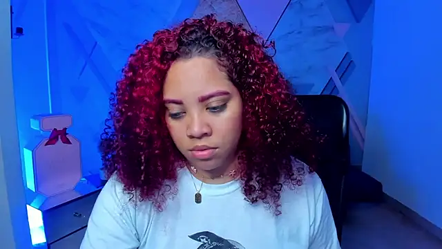 AngelaCoffee online show from October 9, 2025, 10:27 am