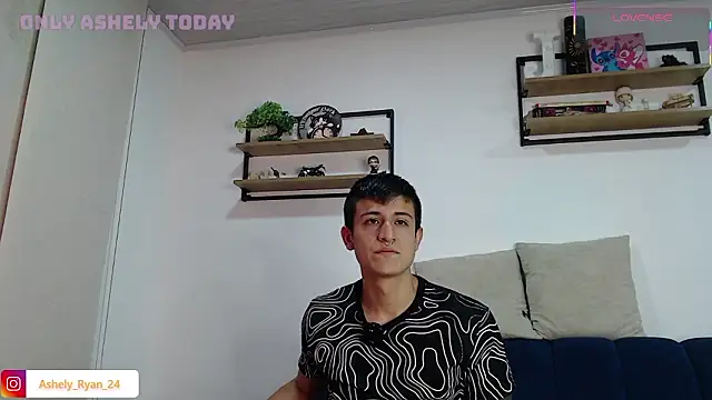 ashely ryan24 online show from March 28, 2026, 11:28 pm