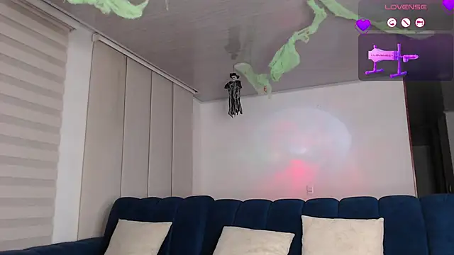 ashely ryan24 online show from October 5, 2025, 12:01 am