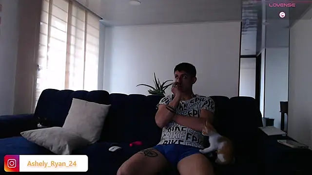 ashely ryan24 online show from March 6, 2025, 9:20 pm