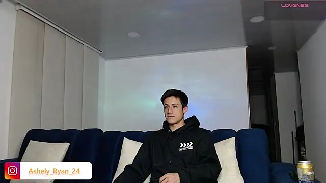 ashely ryan24 online show from January 27, 2025, 2:10 am