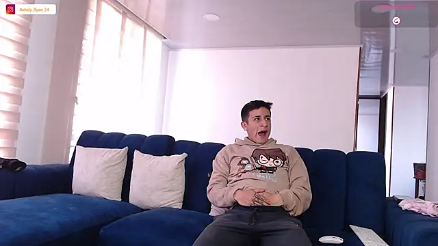 ashely ryan24 online show from March 12, 2025, 9:03 pm