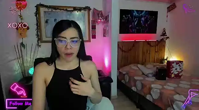 LauGrayJ online show from March 16, 2025, 4:09 am