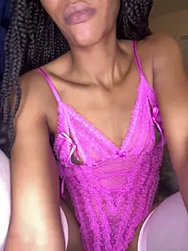 ButtahscotchBarbiee online show from September 25, 2025, 2:50 am