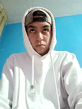 ShelaoMarsen online show from December 15, 2025, 3:01 am