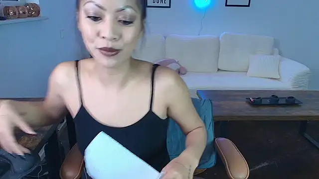 xKimRose online show from March 4, 2026, 5:42 pm