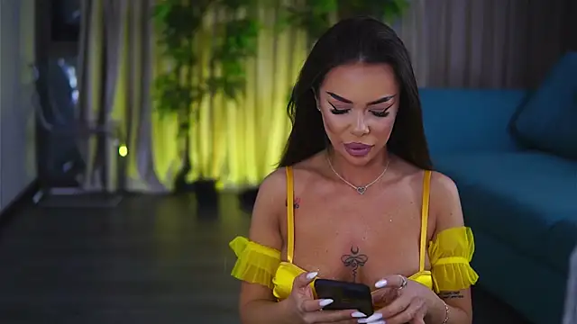 MissKiarra online show from March 1, 2025, 4:47 am