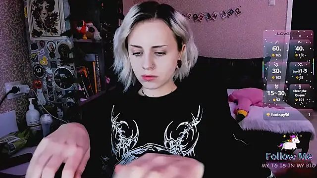 NaniMoore online show from December 21, 2025, 9:04 pm