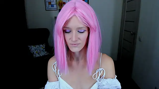 FrancescaCollins online show from September 9, 2025, 12:58 pm