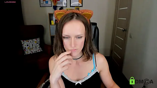 FrancescaCollins online show from October 3, 2025, 3:46 pm