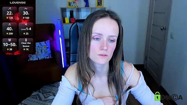 FrancescaCollins online show from March 5, 2025, 2:01 pm