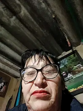 clarita 01 online show from October 10, 2025, 10:49 am