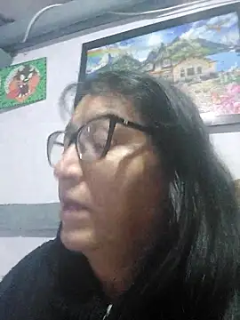 Snapshot of clarita_01 chatting on June 1, 2026, 1:50 am clarita 01 online show from June 1, 2026, 1:50 am