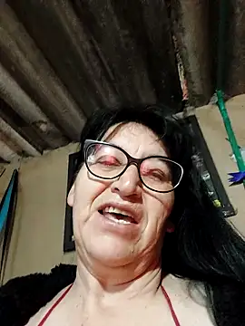 clarita 01 online show from October 4, 2025, 11:45 am