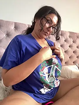 Indianbutter11 online show from September 28, 2025, 8:10 am