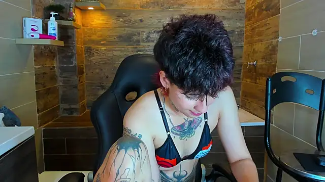 Ethan lennox online show from September 14, 2025, 3:23 pm