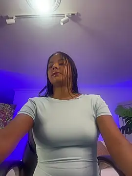 Snapshot of JANYLOVE__ chatting on May 31, 2026, 11:05 am JANYLOVE online show from May 31, 2026, 11:05 am