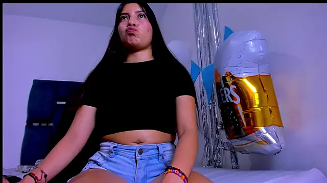 nymphomanya online show from October 4, 2025, 7:04 pm