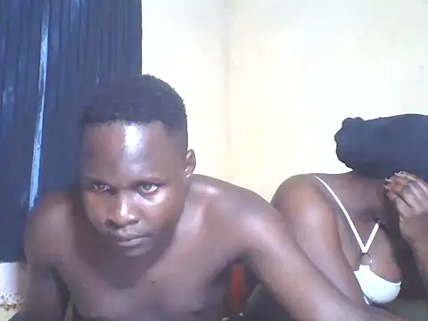 Dark Queenchocolate online show from October 18, 2025, 8:33 pm