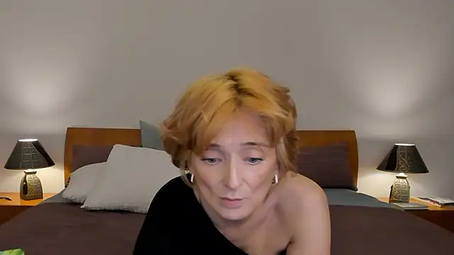 SimonaDeBeauvoir online show from February 20, 2026, 2:08 pm