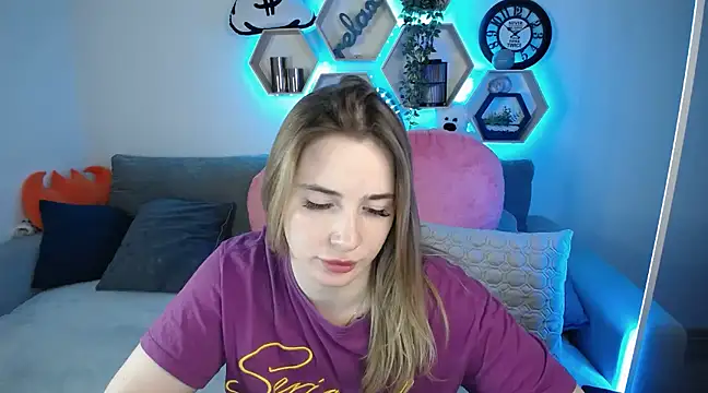 SabrinViolet online show from March 18, 2025, 12:17 pm