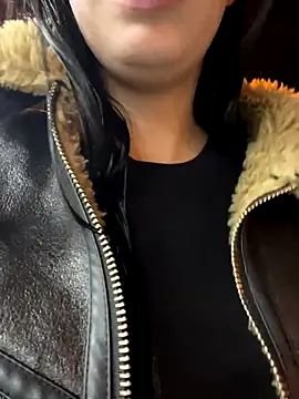 gizemseks online show from November 16, 2025, 4:34 pm