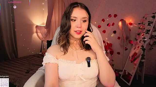 lilly Cherry  online show from May 8, 2026, 11:14 am