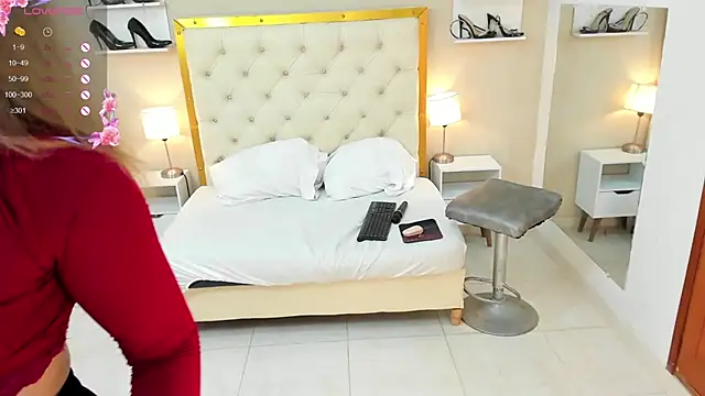 Sara Gomez online show from September 19, 2025, 3:43 am