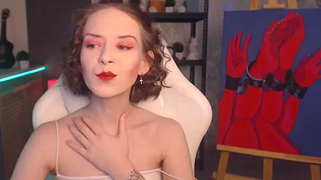 FascinatingEyess online show from October 9, 2025, 6:19 pm