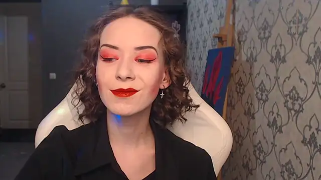 Snapshot of FascinatingEyess chatting on June 23, 2026, 7:12 pm FascinatingEyess online show from June 23, 2026, 7:12 pm