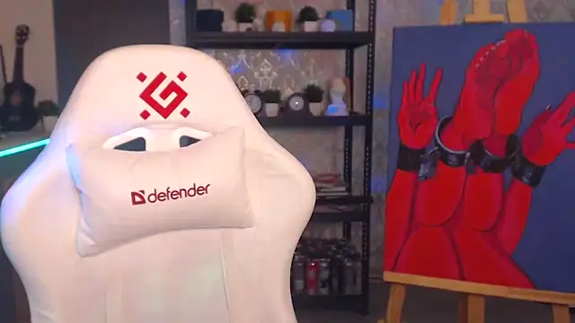 FascinatingEyess online show from November 18, 2025, 7:06 pm