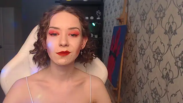 FascinatingEyess online show from May 4, 2026, 7:17 pm