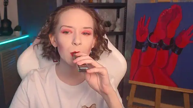 FascinatingEyess online show from September 16, 2025, 7:37 pm