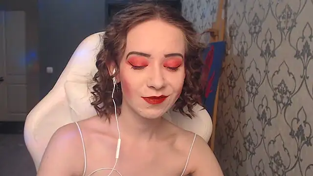 Snapshot of FascinatingEyess chatting on July 7, 2026, 9:07 pm FascinatingEyess online show from July 7, 2026, 9:07 pm